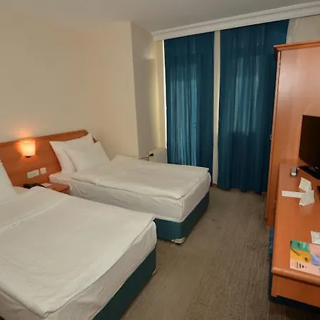 Artur Hotel 3*