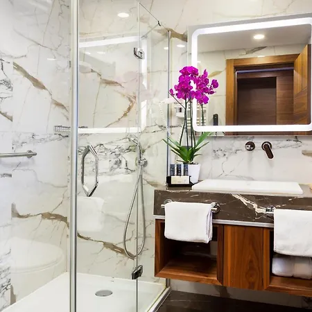 Hotel Artur 3*