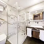 Hotel Artur 3*