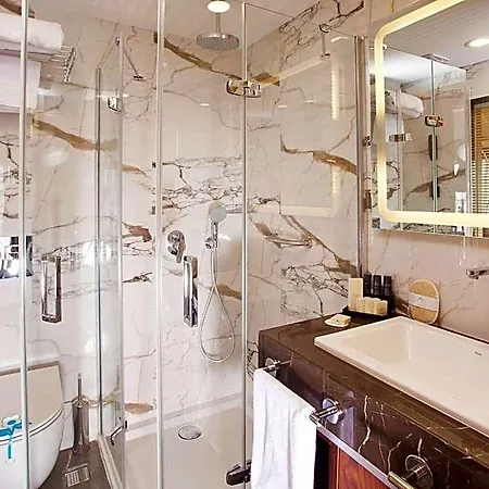 Hotel Artur 3*