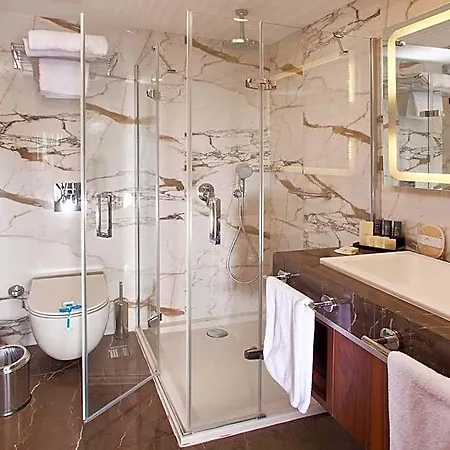 Artur Hotel