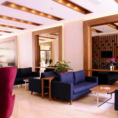 Hotel Artur 3*