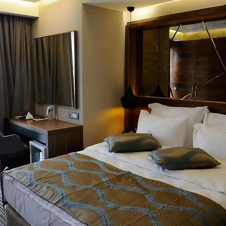 Hotel Artur 3*
